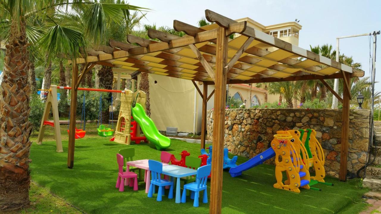 Oscar Beachfront Resort & Spa & Casino Girne Buitenkant foto