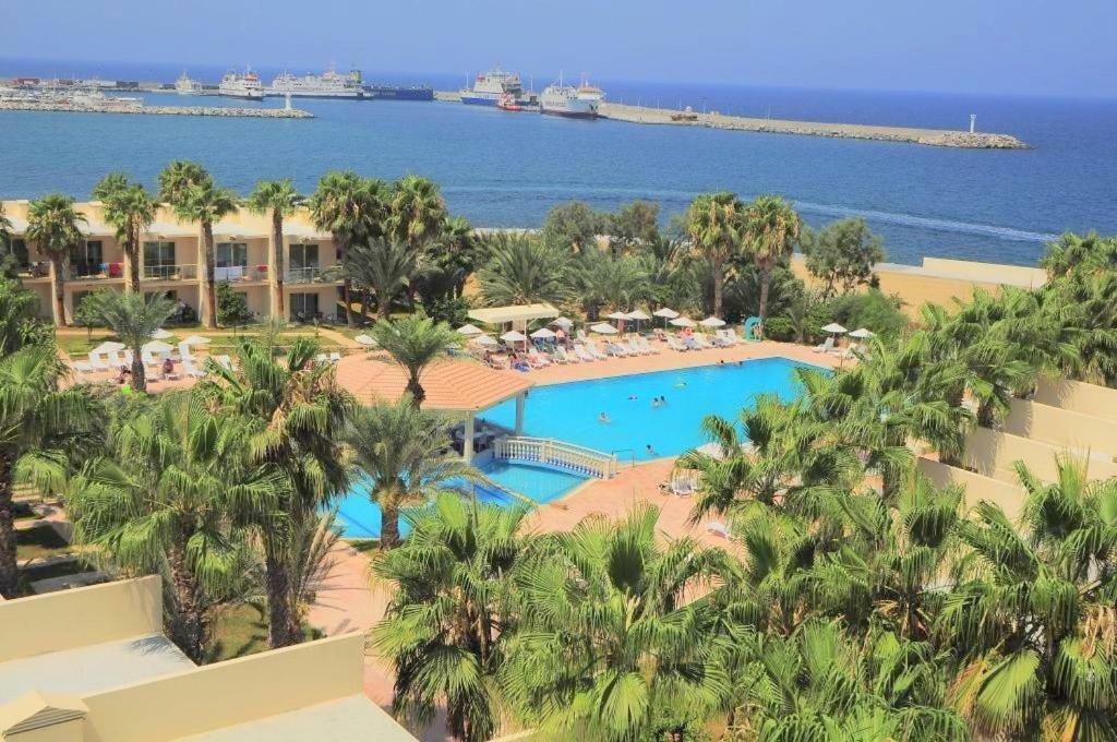 Oscar Beachfront Resort & Spa & Casino Girne Buitenkant foto