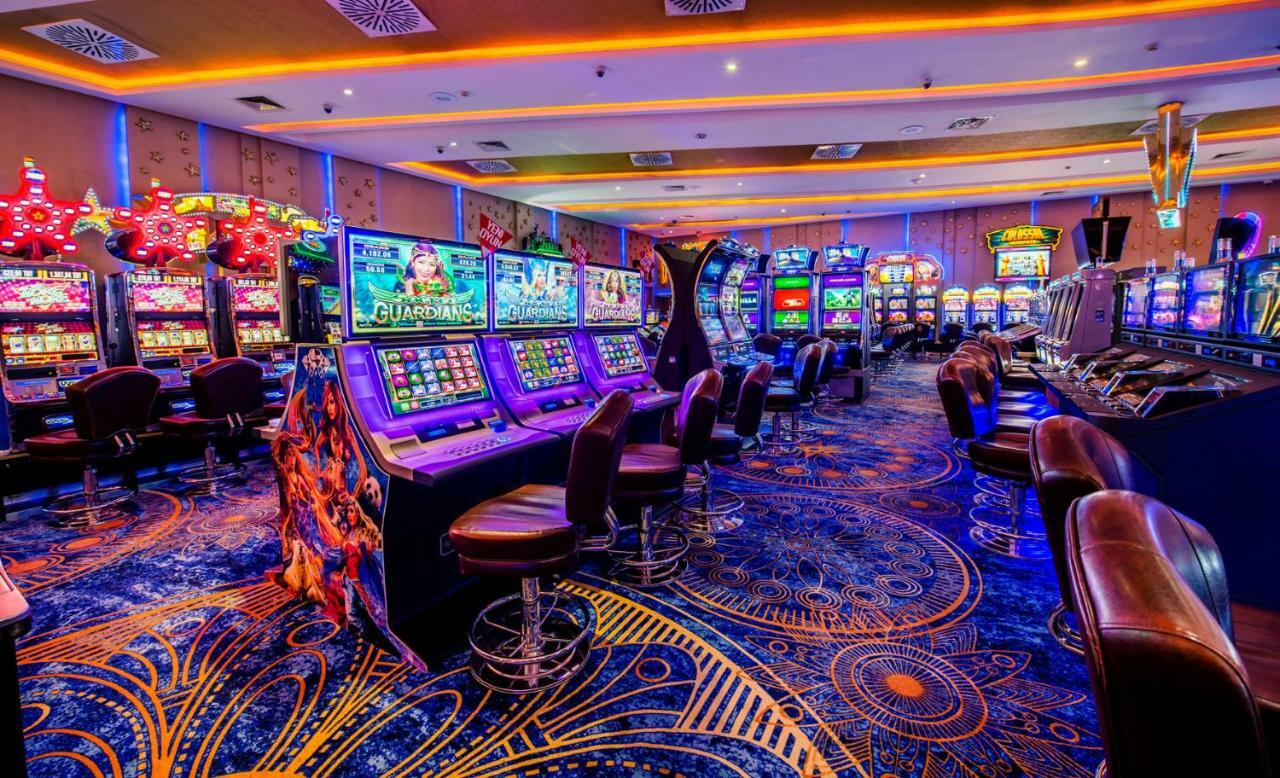 Oscar Beachfront Resort & Spa & Casino Girne Buitenkant foto